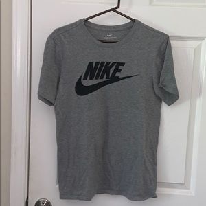 Men’s Nike Shirt